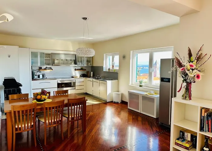 160 Sqm Sea View Preko