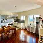 160 Sqm Sea View 아파트