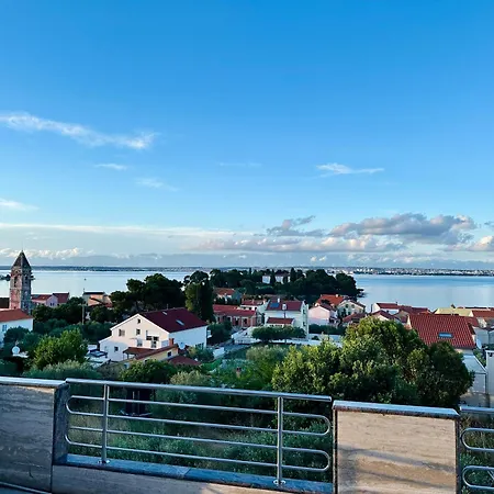 160 Sqm Sea View Apartman *