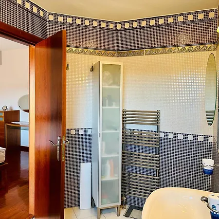 160 Sqm Sea View Apartman