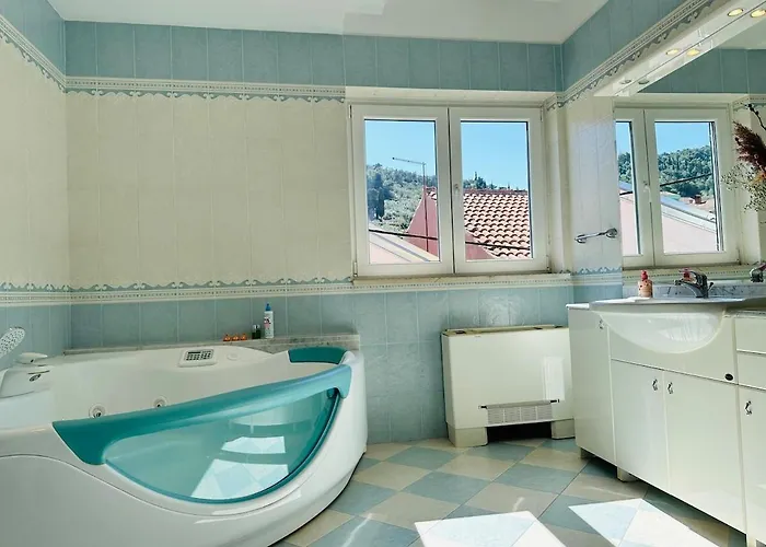 160 Sqm Sea View *